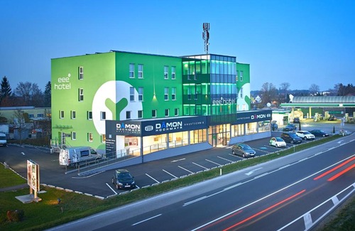 Marchtrenk Hotel | eee Hotel Marchtrenk