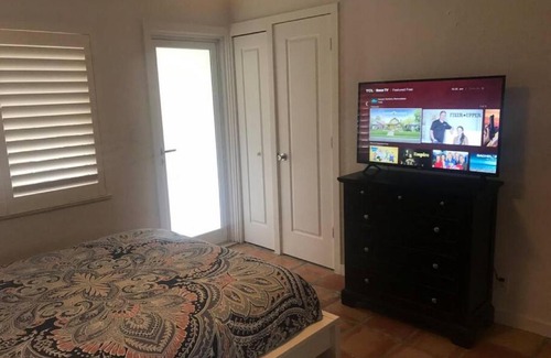 Hendricks and Venice Isles House | Efficiency 3 on water Las Olas, beach and free kayaks