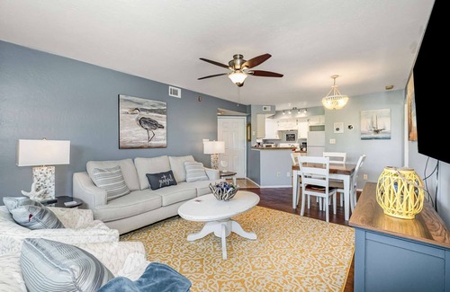 Ocean Side Village Condo | Egret · Ground Floor 2/2 Condo · Half Mile to Beach (King Bed in Master)