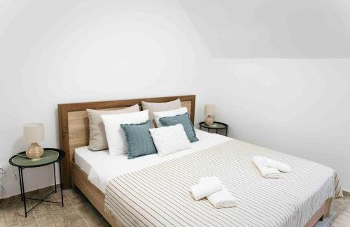 Hegymagas House | Egy présház tágas tetőtere mesés kilátással