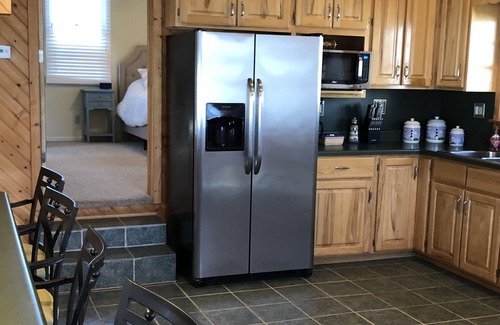 Ozark Cottage | Egypt Lake Escape is located near all the fun on beautiful Lake of Egypt