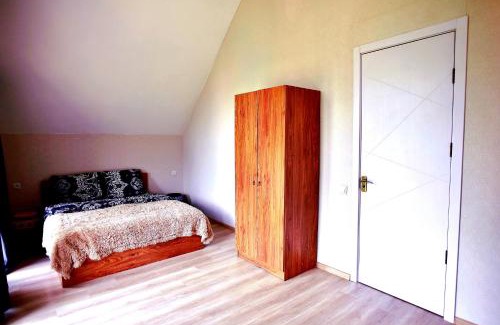 Likani Ski Chalet | Eiffel Bridge