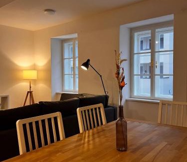 Klosterneuburg Apartment | Einzigartige Altbauwohnung mitten in der City