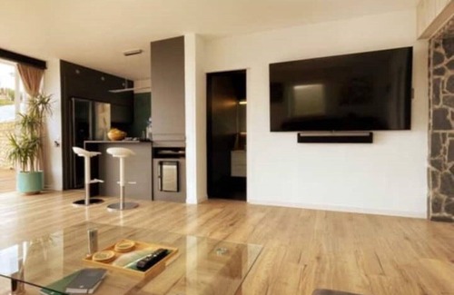Arico Viejo Apartment | Einzigartiges Landhaus mit Pool und Meerblick