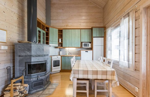 Akaslompolo House | Eki-ylläs A by Interhome