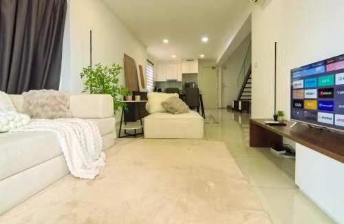 Taman Mutiara Apartment | Ekocheras Residence Premium Suites by Roomsy