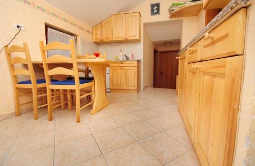 Tolmin Apartment | Ekološka turistična kmetija pri Lovrču