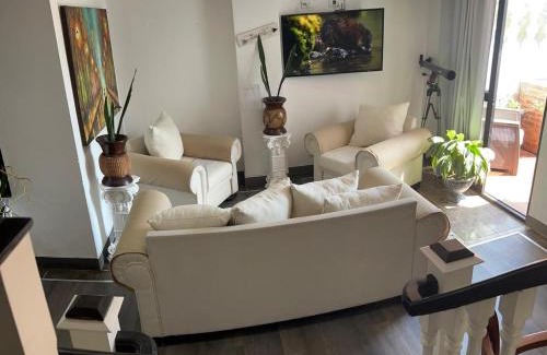Medellin Apartment | El Balcón De Las Montañas