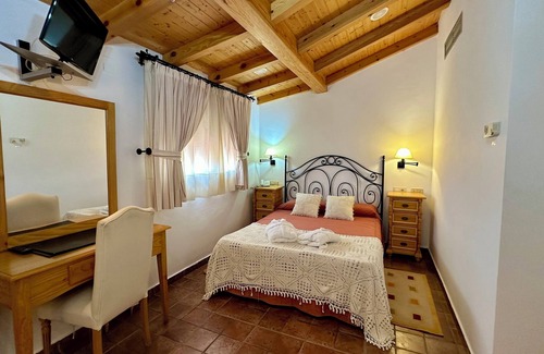 Burunchel Hotel | El Curro Hotel Rural