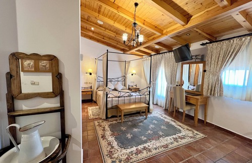 Burunchel Hotel | El Curro Hotel Rural