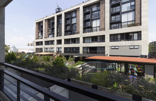 Downtown Queretaro Apartment | El Doce Suite con Balcón by Homi Rent