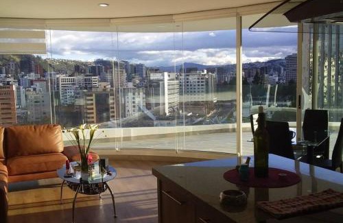 La Carolina Apartment | El mejor balcón y vista de Quito en el Parque la Carolina Coliving Ecuador