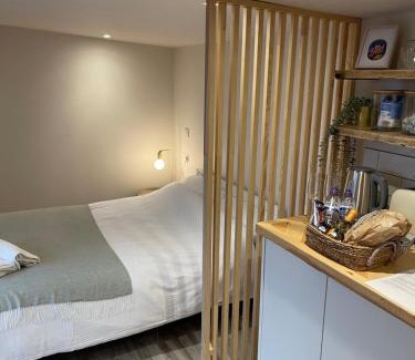 Bournemouth Apartment | El Nido - Cosy cabin in Southbourne, 5 mins from beach