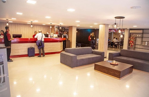 Laureles - Estadio Hotel | El Portón de San Joaquin