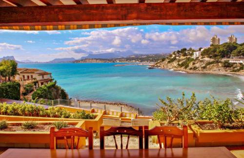 El Portet Villa | El Portet - beachfront holiday home with private pool in Moraira