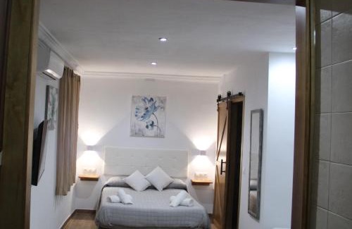 Setenil de las Bodegas Apartment | El Rincón de la Miel