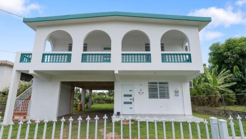 Calvache House | El Rinconcito 3 bdr house a 5 min drive from the beach