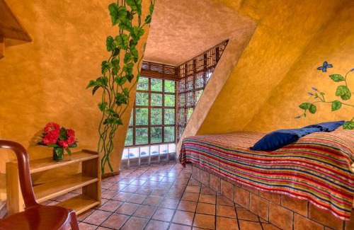 Montezuma Hotel | El Sano Banano Beachside Hotel