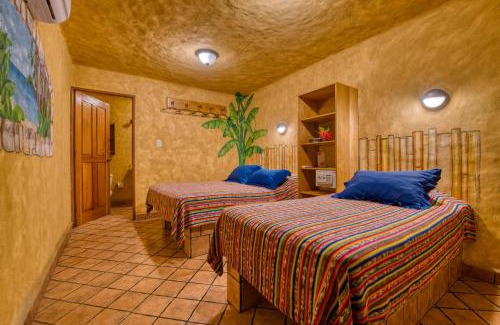 Montezuma Hotel | El Sano Banano Beachside Hotel