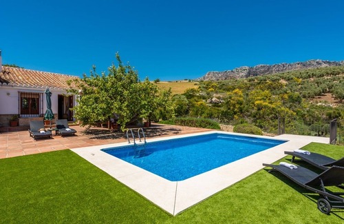 Antequera Villa | El Trigal Villanueva de la Concepción by Ruralidays