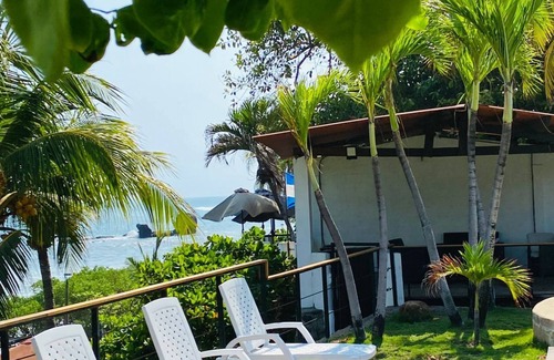 La Libertad House | El Tunco Beachfront Sirfcity Spot