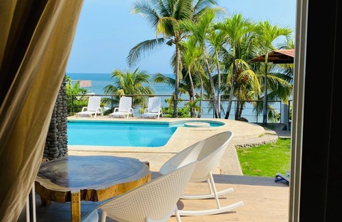 La Libertad House | El Tunco Beachfront Sirfcity Spot