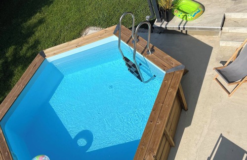 Donja Stubica House | Elbe Holiday in Croatia. cozy house with pool and piano