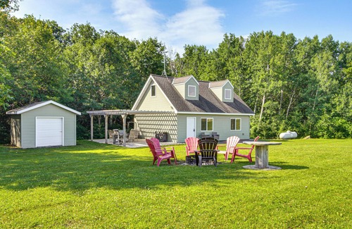 Battle Lake Cottage | 'elbow Lake Escape' w/Dock in Underwood!