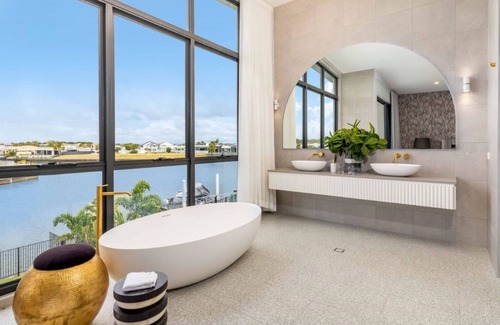 Woorim House | ELEGANCE ON ELANUS, TOP NOTCH