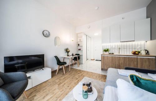 Psie Pole Apartment | Eleganckie Studio z Balkonem Slonimskiego 2 by Noclegi Renters