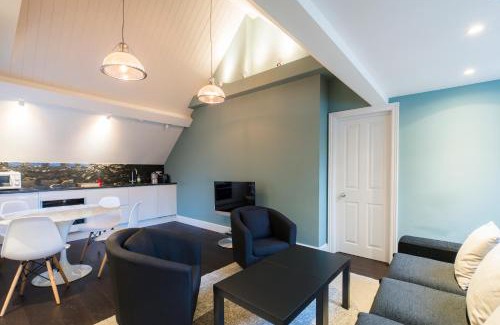 City of Westminster Apartment | Elegant 1 bed in Mayfair, next to Hyde Park