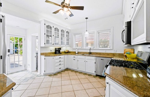 Lake Park House | Elegant 1926 Mediterranean Home Heated Pool/Spa Sleeps 12