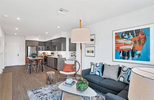 Fremont Condo | Elegant 1BR Condo w Pool & Fire Pit at Aya Apartments
