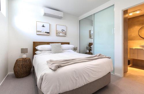 Batemans Bay Apartment | Elegant 2-Bed Apartment with Stunning Views