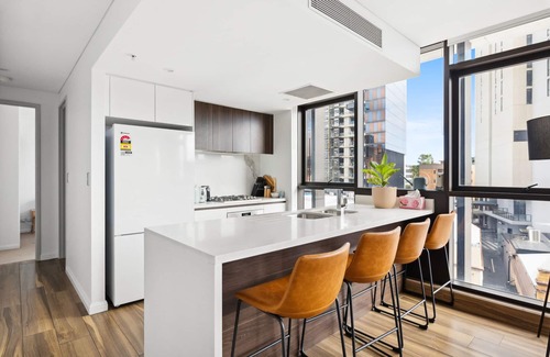 Parramatta Apartment | Elegant 2-Bed with Pool, Gym & Sauna