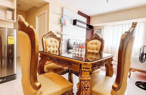 Iloilo Condo | Elegant 2 Bedrooms with Pool View