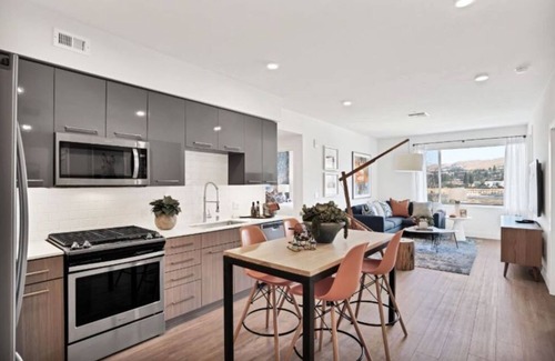 Fremont Condo | Elegant 2BR Condo w Pool & Fire Pit at Aya Apartments