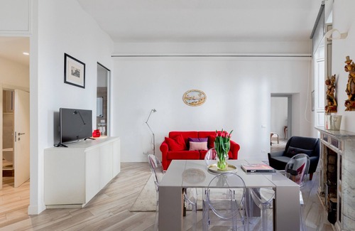 Rione XIV Borgo Apartment | Elegant 3 bdr apartment near Campo dei Fiori