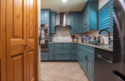 Santa Fe House | Elegant 3-bedroom Cozy house in lovely Santa Fe with Security Gate on propertyn