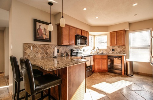 Central Scottsdale Condo | Elegant 3 Bedroom In McCormick Ranch