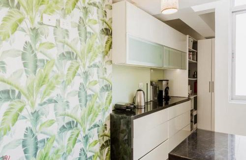 Armendariz Apartment | Elegant 3BR Balcony Oasis in Miraflores