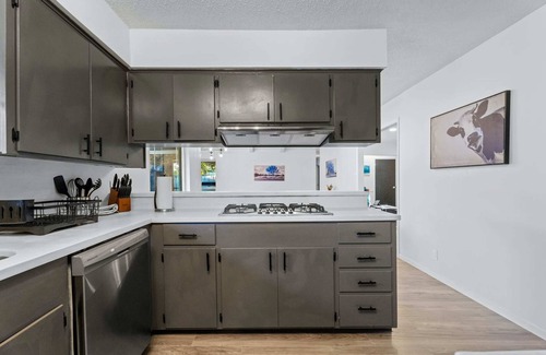 Barton Hills House | Elegant 3BR Home with Pool l Walk to Zilker