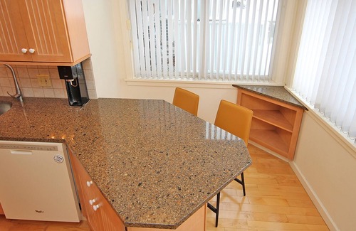 Lenox Dale Condo | Elegant 4 BR condo in Lenox, MA- completely new- 3 min from Tanglewood