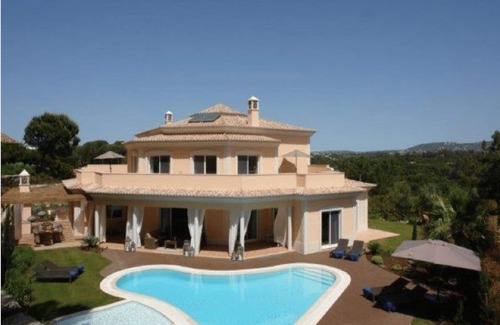 Almancil Villa | Elegant 6 Bedroom Villa | Villa Arden | Games Room With Snooker Table And Table.