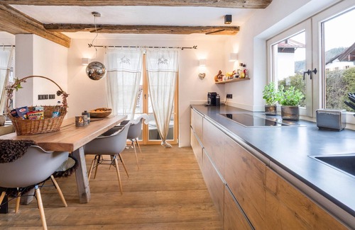 Bayrischzell Ski Chalet | Elegant Alpenchalet with Wi-Fi, Balcony, Whirlpool, Sauna and Mountain View