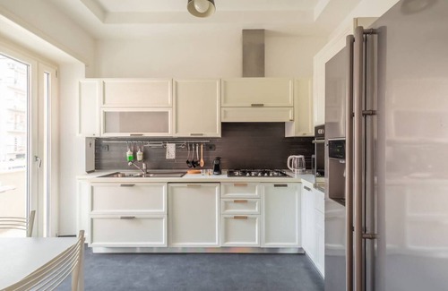 Monte Sacro Apartment | Elegant and Bright Apartment with Metro Nearby