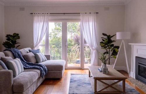 Balwyn North House | Elegant and Charming Balwyn Home