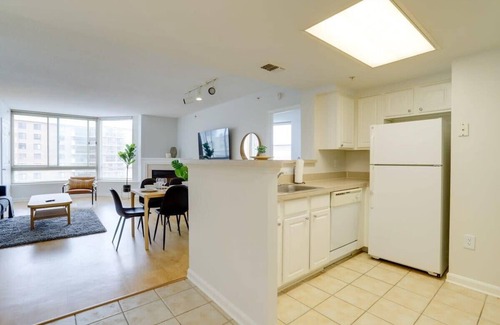 Ballston Apartment | Elegant and Charming Apt in Ballston with Gym