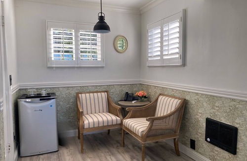 Golden Rectangle House | Elegant and spacious oceanview suites