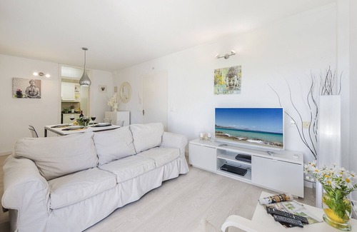 Puerto de Pollensa Apartment | Elegant and Spacious Marian Gola situated in the Port close to All amenities